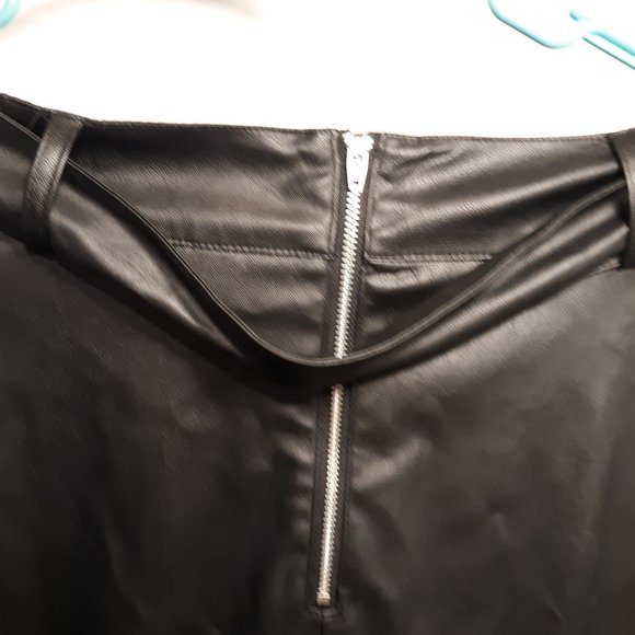 ( Listing# 112) (New) ( Who What Wear ) ( Black Skirt ) - Picture 10 of 11